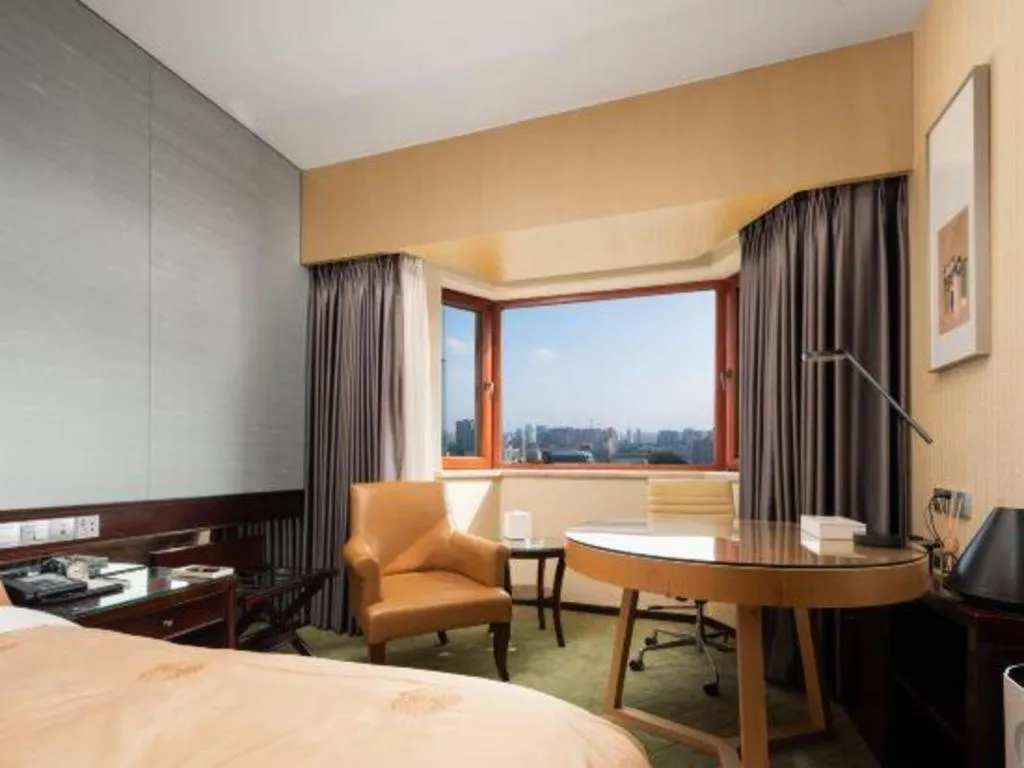 Bed in Shijiazhuang International Building Hotel