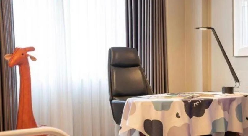 Shijiazhuang International Building Hotel