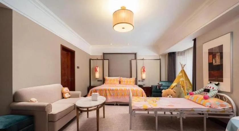 Bed in Shijiazhuang International Building Hotel