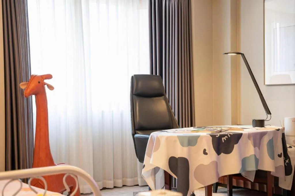 Shijiazhuang International Building Hotel