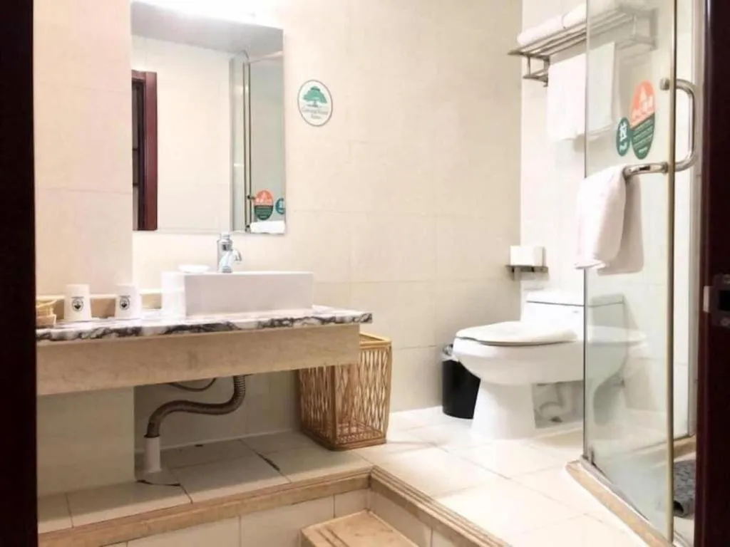 GreenTree Inn Taicang Baolong Square Hotel