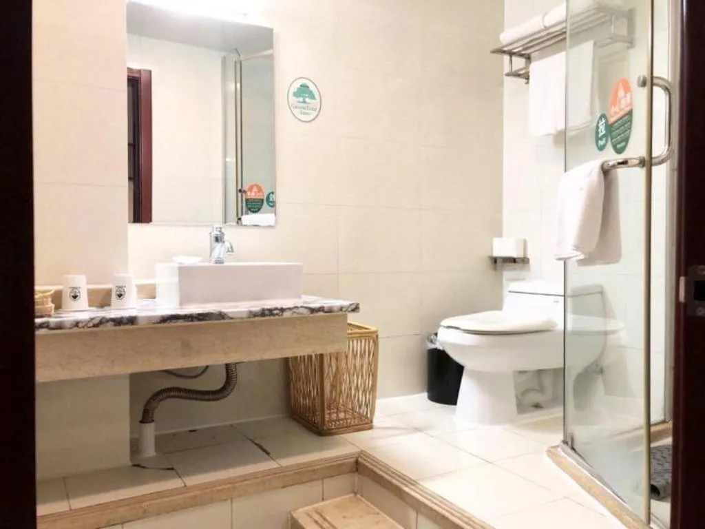 GreenTree Inn Taicang Baolong Square Hotel