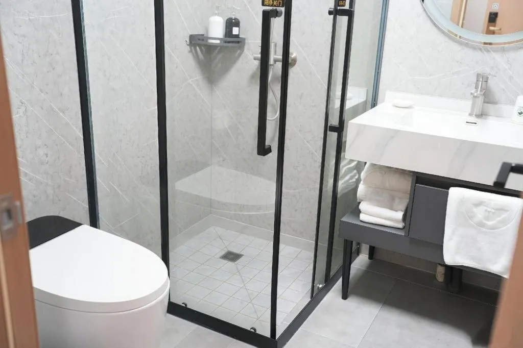 GreenTree Inn Taicang Baolong Square Hotel