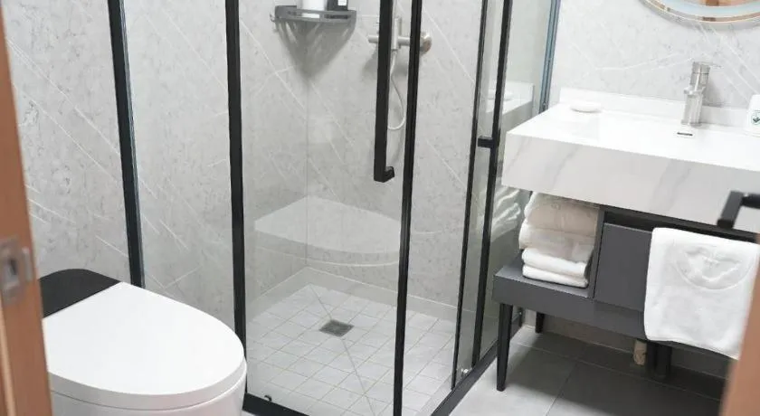 GreenTree Inn Taicang Baolong Square Hotel