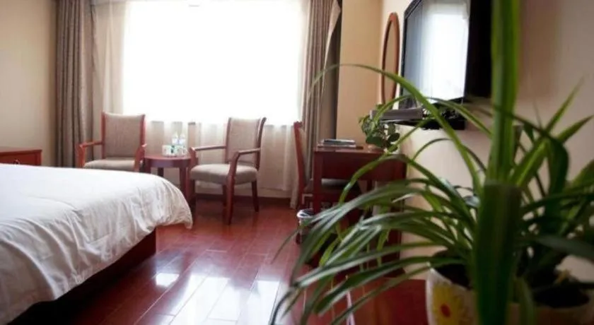 Bed in GreenTree Inn Rizhao Haiqu East Road Hotel