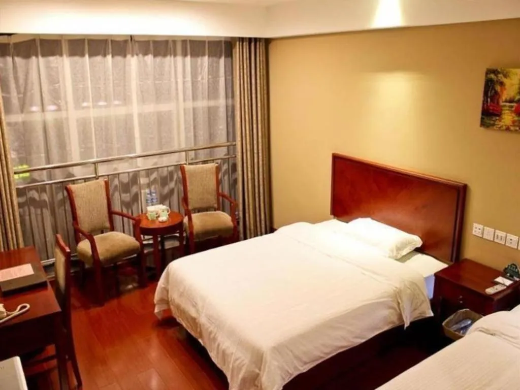 Bed in GreenTree Inn Rizhao Haiqu East Road Hotel