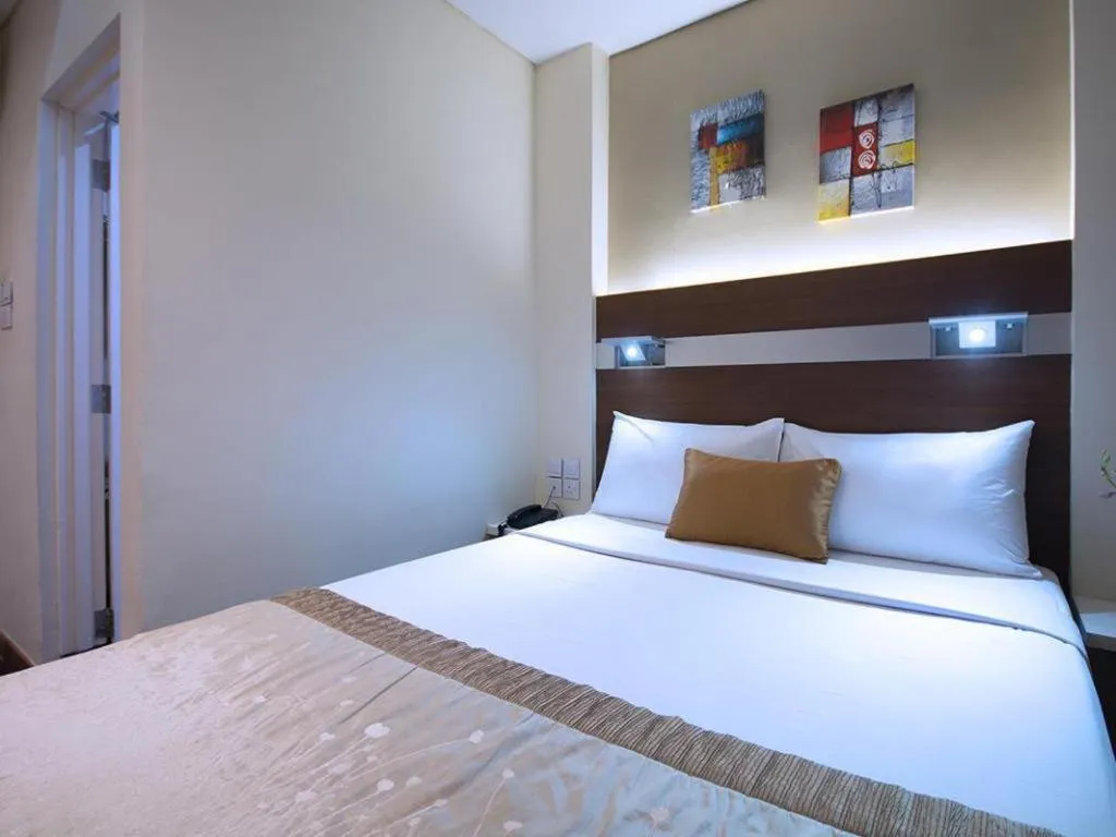 Bed in The Keong Saik Hotel