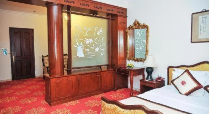 Bed in Tan Son Nhat Hotel