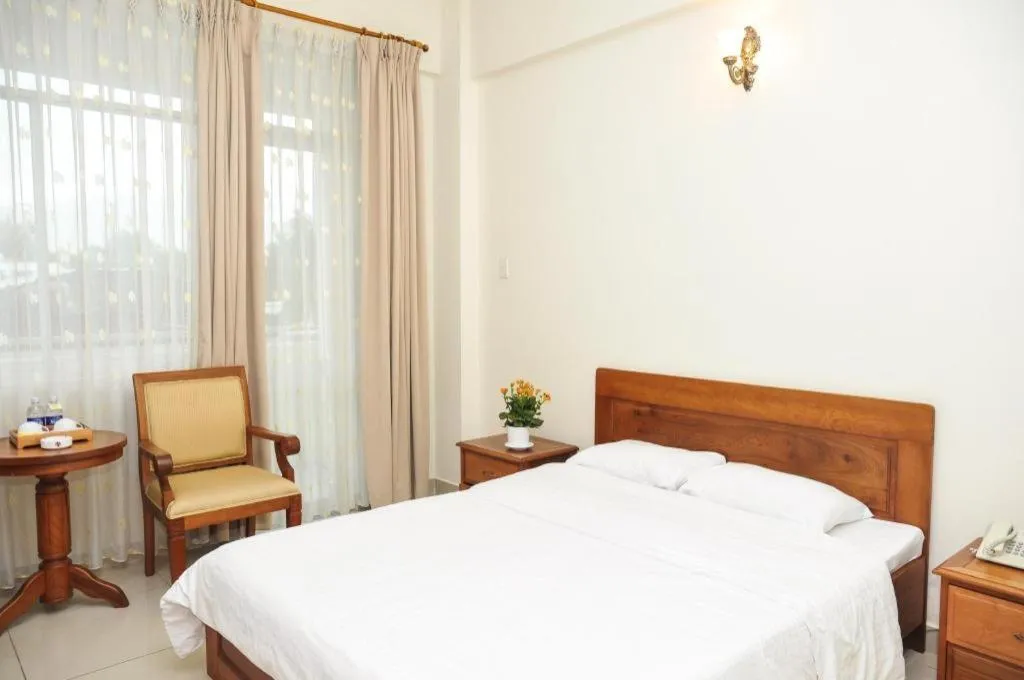 Bed in Tan Son Nhat Hotel