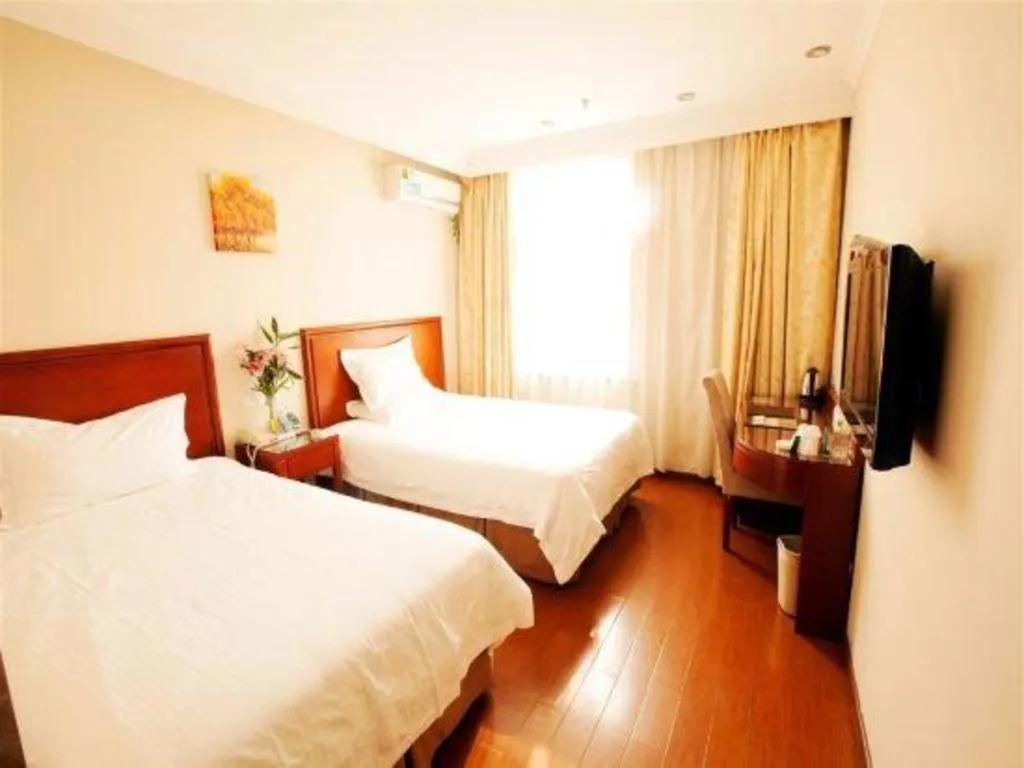 Bed in GreenTree Alliance Changzhou University City Hotel