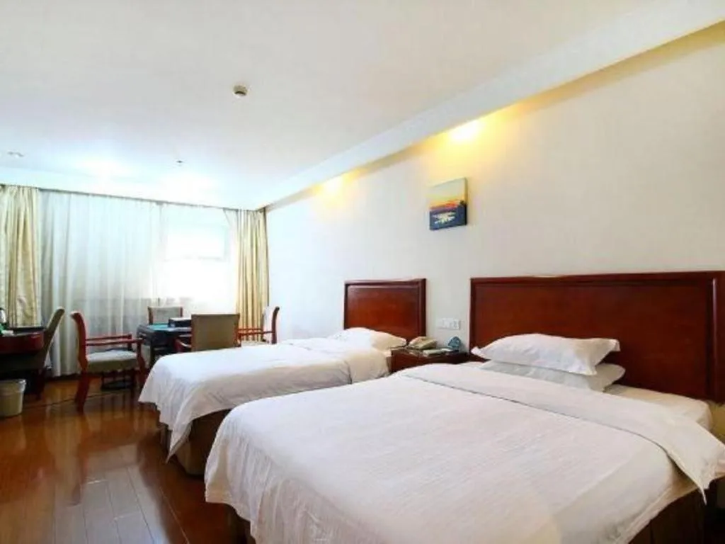 Bed in GreenTree Alliance Changzhou University City Hotel