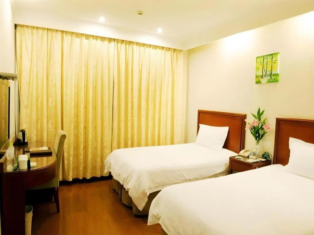 Bed in GreenTree Alliance Changzhou University City Hotel