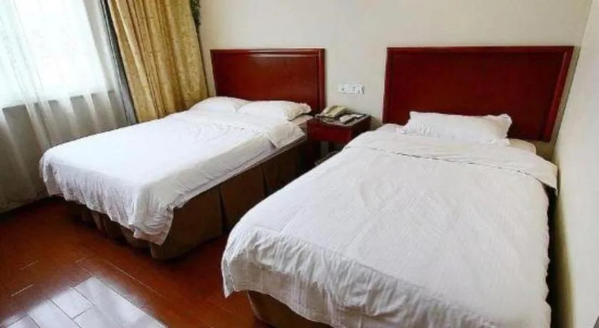 Bed in GreenTree Alliance Changzhou University City Hotel
