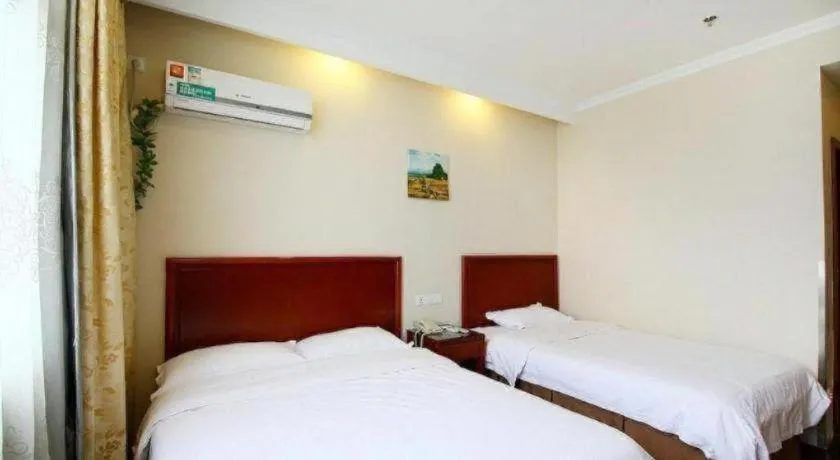 Bed in GreenTree Alliance Changzhou University City Hotel