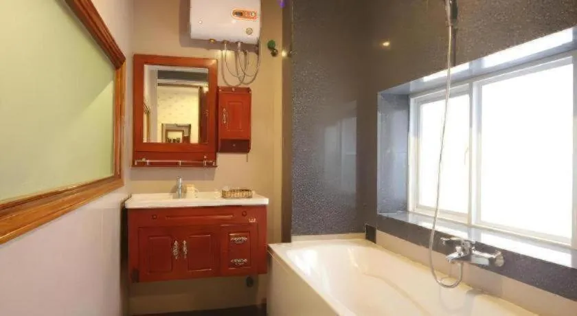 Omega Da Nang Beach Hotel