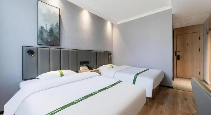 Bed in GreenTree Inn Weihai Port