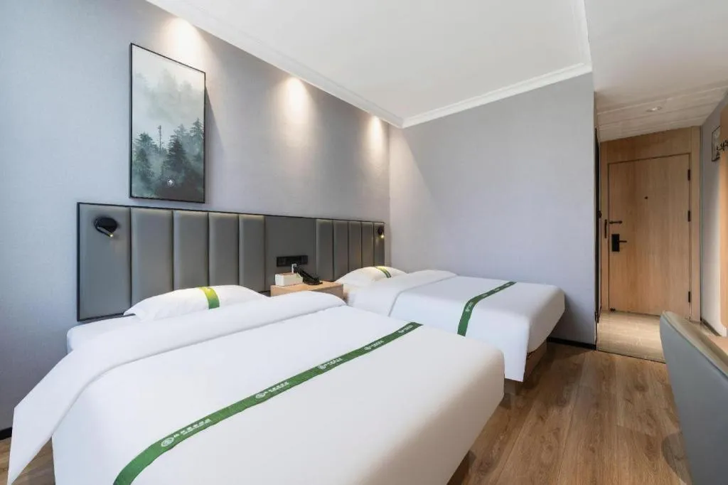 Bed in GreenTree Inn Weihai Port