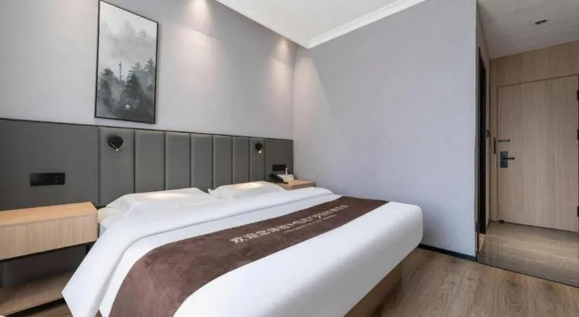 Bed in GreenTree Inn Weihai Port