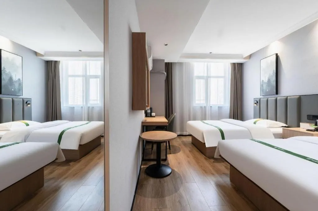 Bed in GreenTree Inn Weihai Port