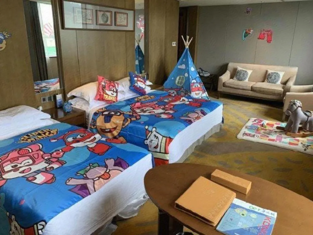 Bed in Wuhan Gleetour Hotel