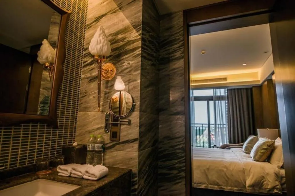 Bed in Wuhan Gleetour Hotel