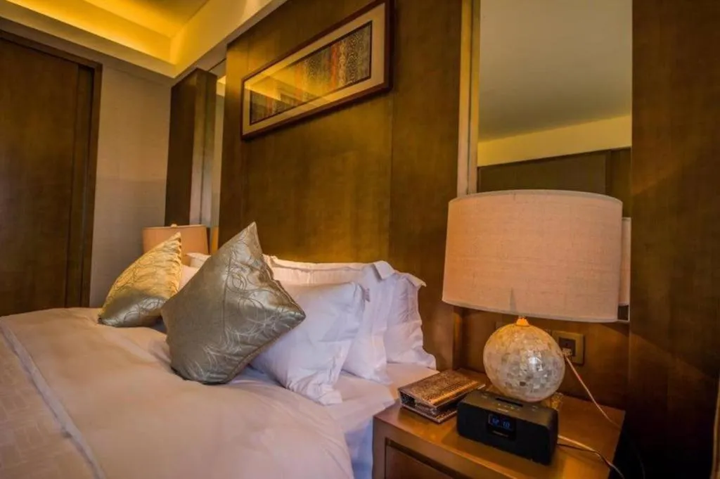 Bed in Wuhan Gleetour Hotel