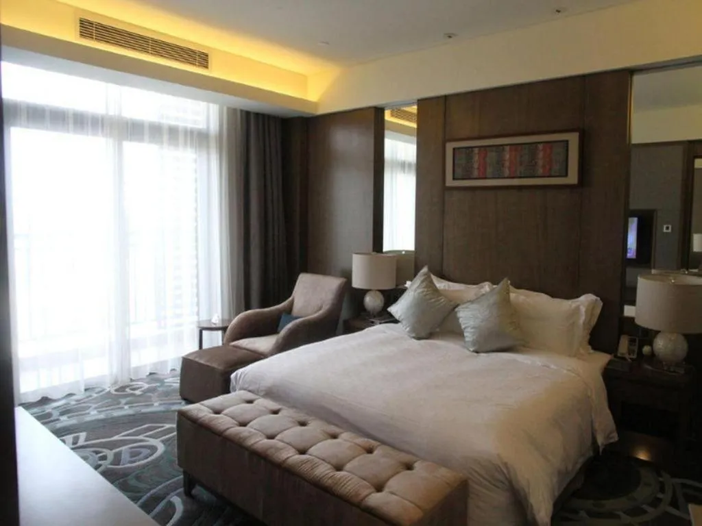 Bed in Wuhan Gleetour Hotel
