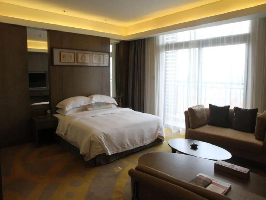 Bed in Wuhan Gleetour Hotel