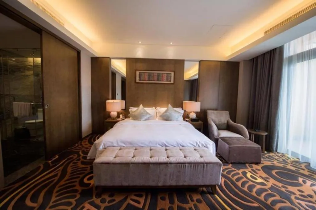 Bed in Wuhan Gleetour Hotel