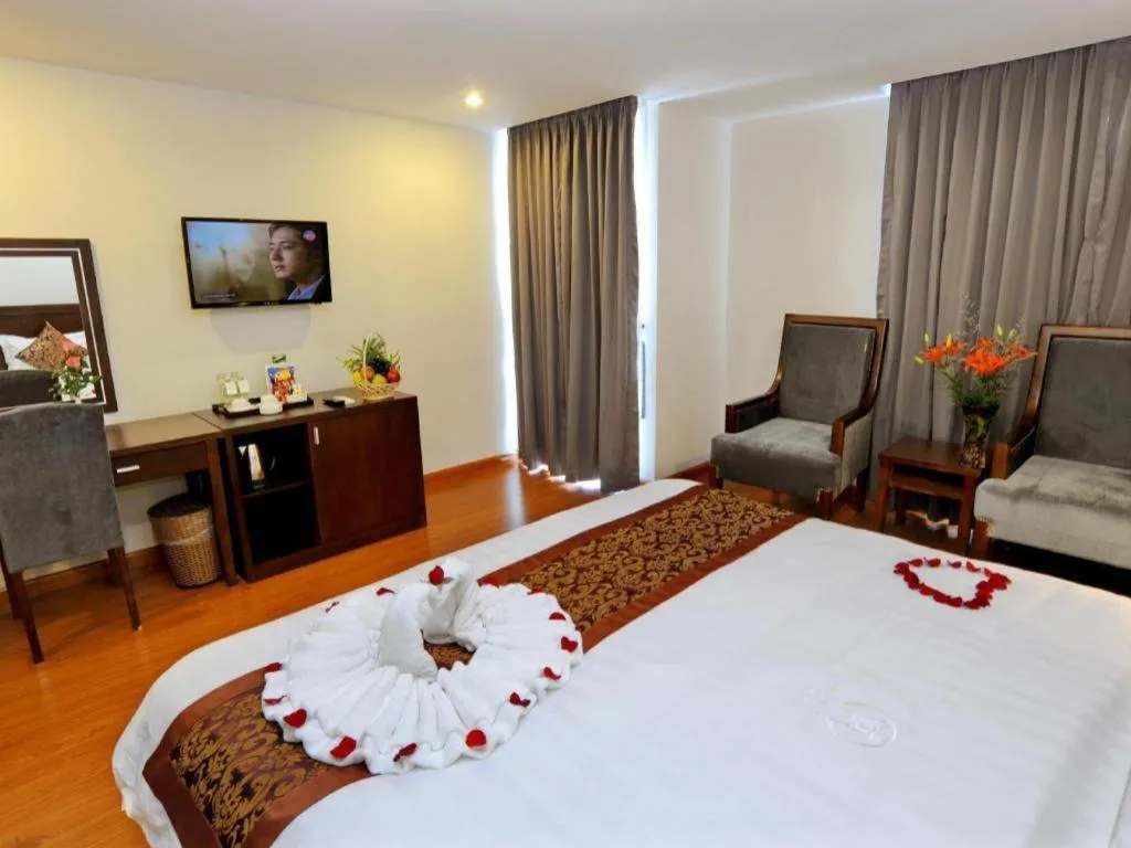 Bed in Hanoi Golden Hotel