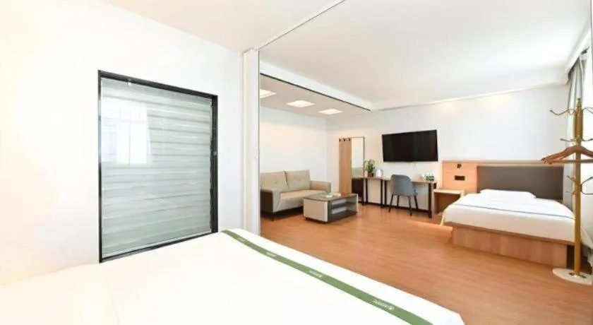 Bed in GreenTree Inn Beijing Fengtai Dongda Street Express Hotel