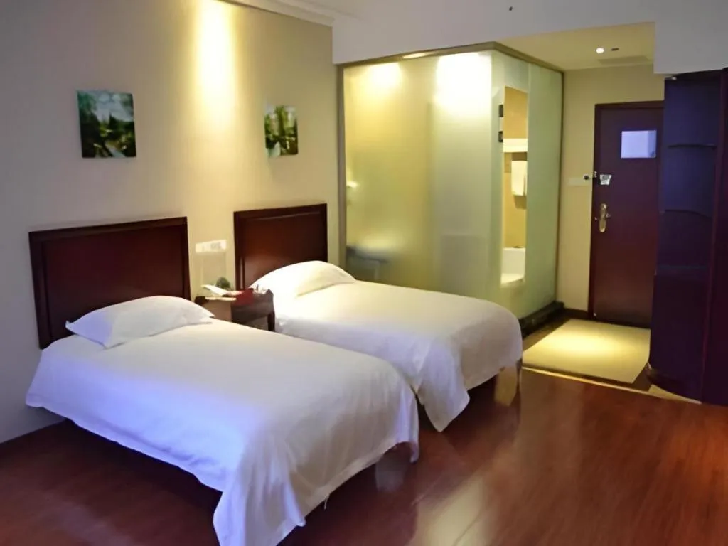 Bed in GreenTree Inn Nantong Haian Kaifa District Express Hotel