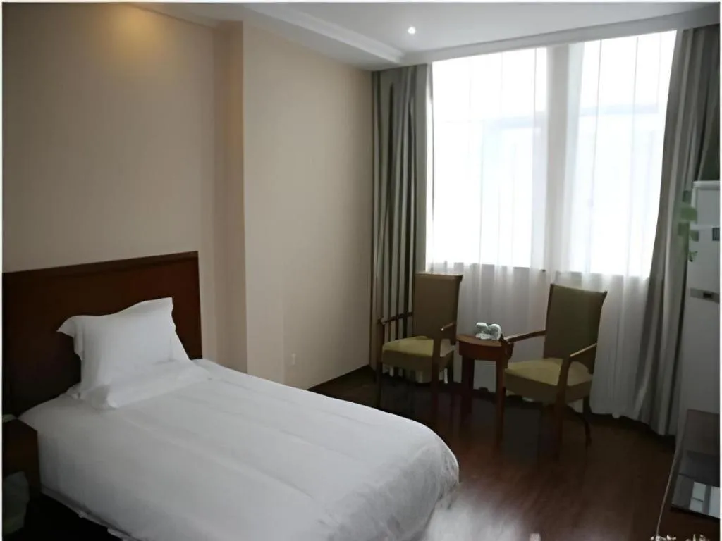 Bed in GreenTree Inn Nantong Haian Kaifa District Express Hotel