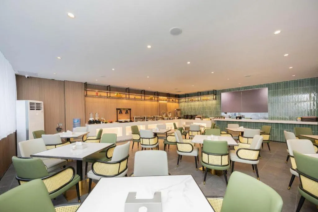 GreenTree Inn Guangzhou Panyu Bus Station Business Hotel