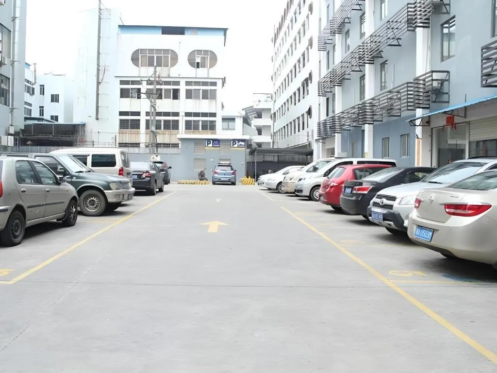 GreenTree Inn Guangzhou Panyu Bus Station Business Hotel