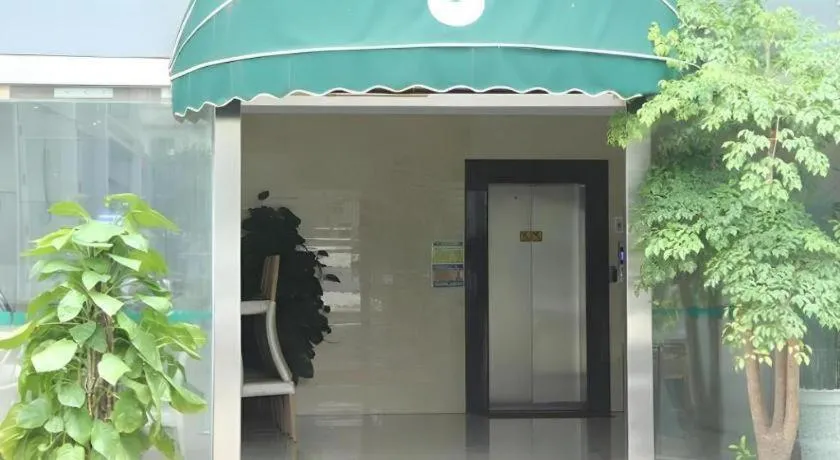 GreenTree Inn Guangzhou Panyu Bus Station Business Hotel