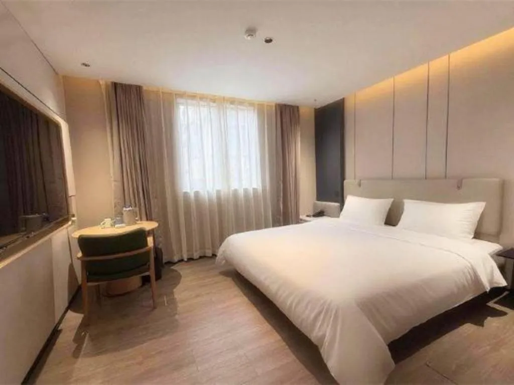 Bed in GreenTree Inn Guangzhou Panyu Bus Station Business Hotel