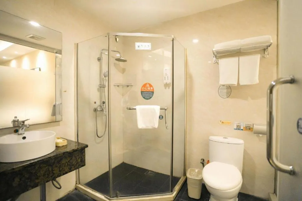 GreenTree Inn Guangzhou Panyu Bus Station Business Hotel