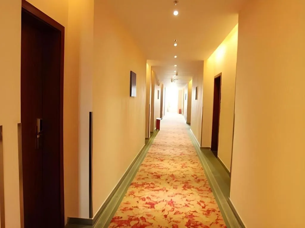 GreenTree Inn Guangzhou Panyu Bus Station Business Hotel