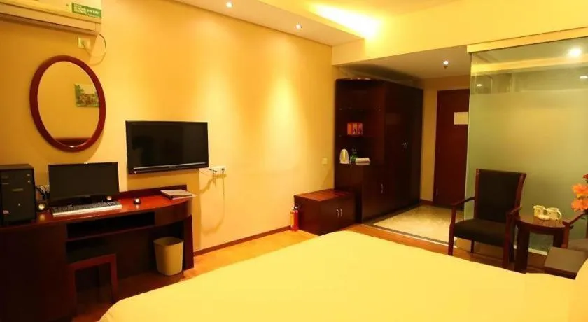 Bed in GreenTree Inn Guangzhou Panyu Bus Station Business Hotel