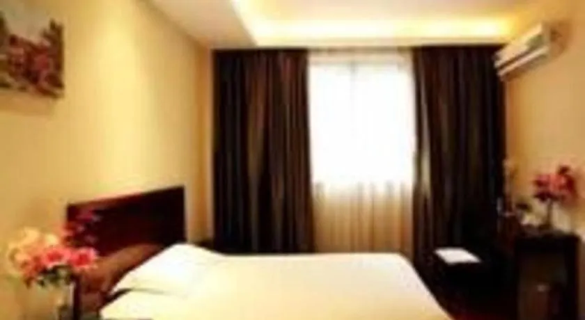 Bed in GreenTree Inn Guangzhou Panyu Bus Station Business Hotel