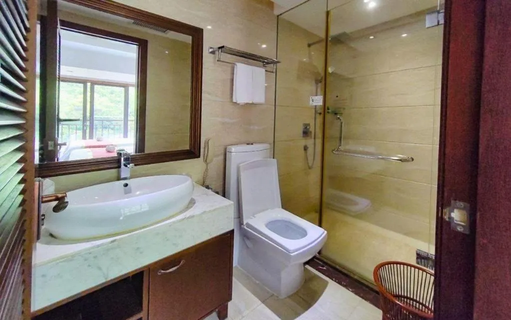 Grand Metro Park Bay Hotel