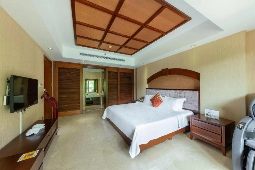 Bed in Grand Metro Park Bay Hotel