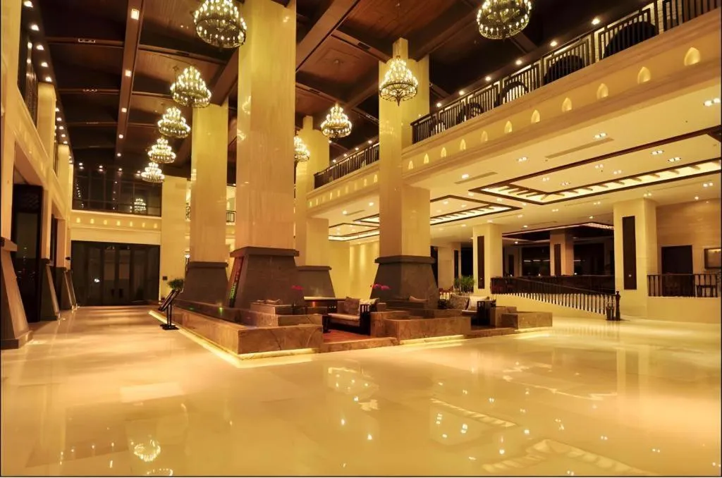 Grand Metro Park Bay Hotel