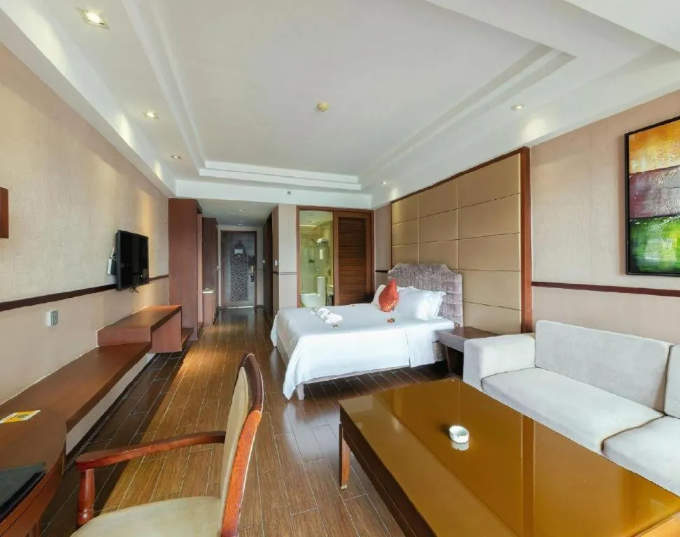 Bed in Grand Metro Park Bay Hotel