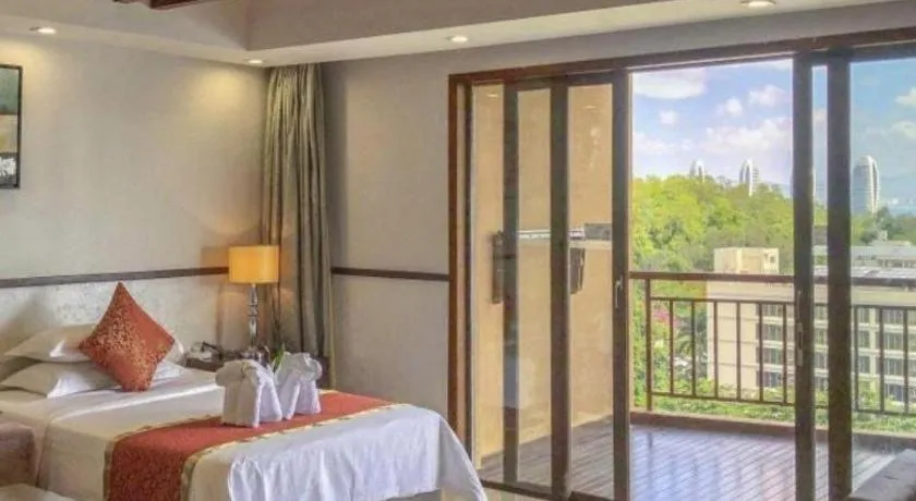 Bed in Grand Metro Park Bay Hotel