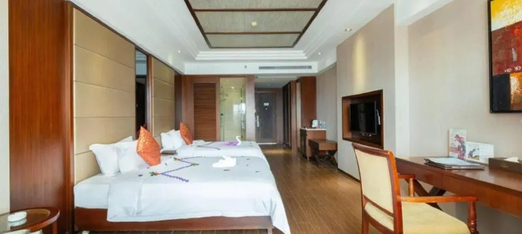 Bed in Grand Metro Park Bay Hotel