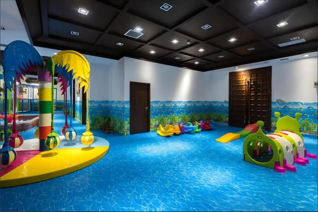 Grand Metro Park Bay Hotel