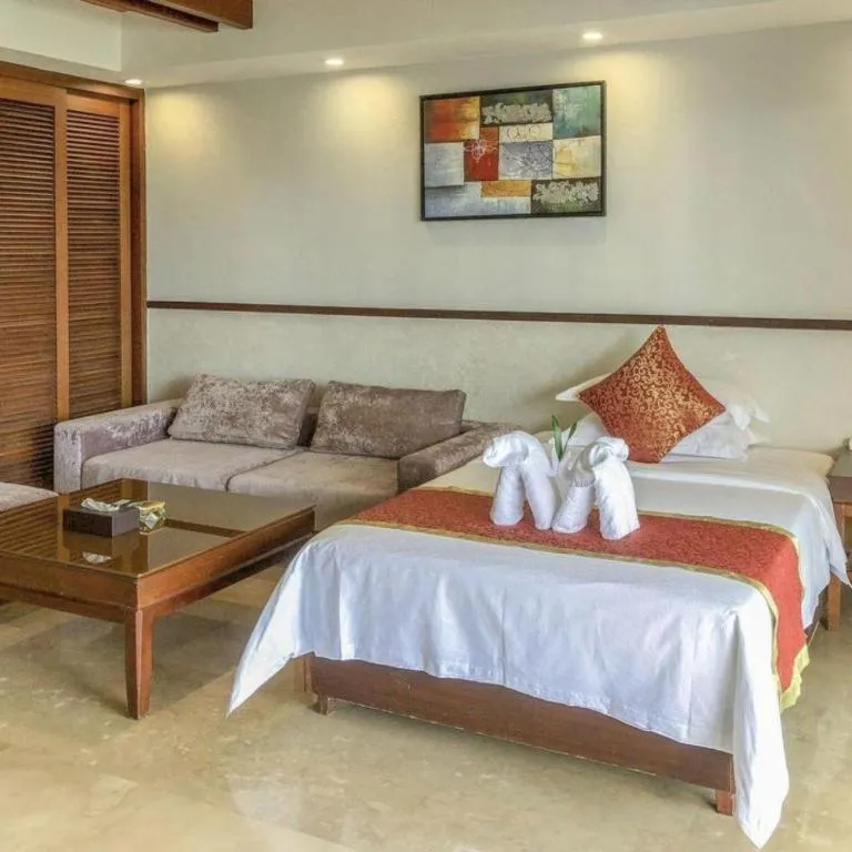 Bed in Grand Metro Park Bay Hotel