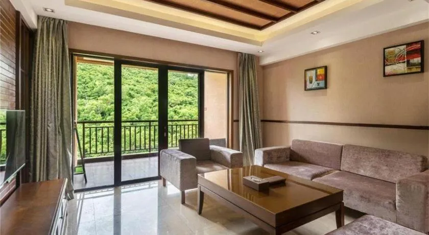 Grand Metro Park Bay Hotel